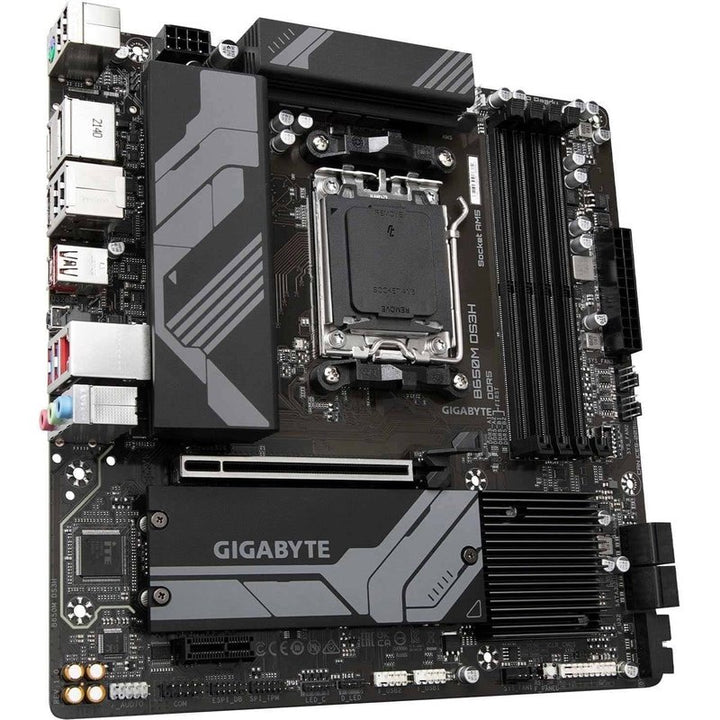 Gigabyte B650M DS3H AMD B650 Ryzen Socket AM5 Micro-ATX Desktop Motherboard (GA-B650M-DS3H)